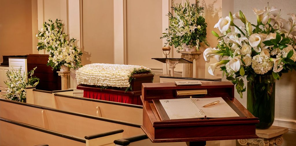 Meaningful Ways to Honor a Loved One During a Funeral Service 4 Funeral Services