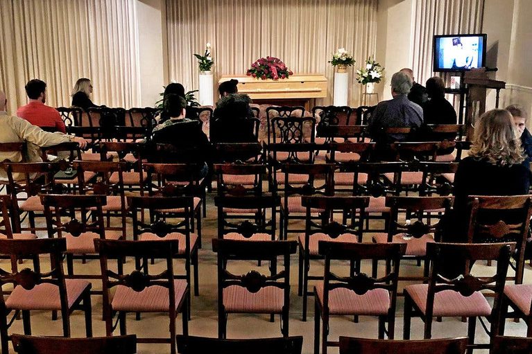 Funeral Reception Planning: Bringing Family and Friends Together After the Service 2 Funeral Reception