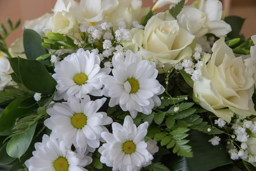 Nontraditional Funeral Venues: New Ways Families Are Gathering to Remember 2 Nontraditional Funeral Venues